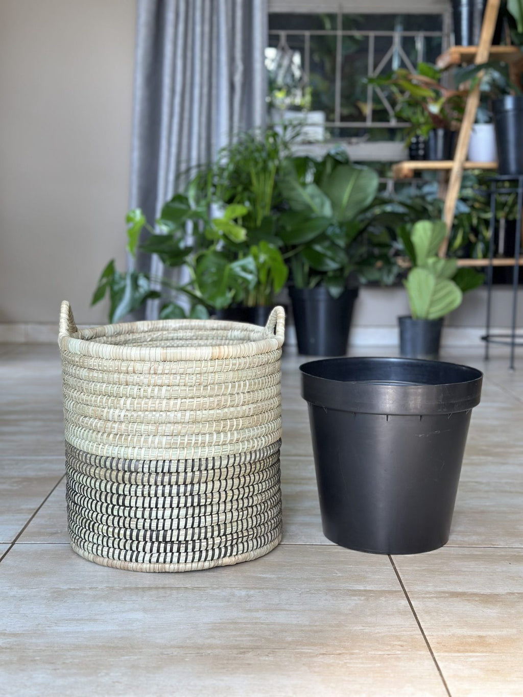 Premium Black Base XL Basket