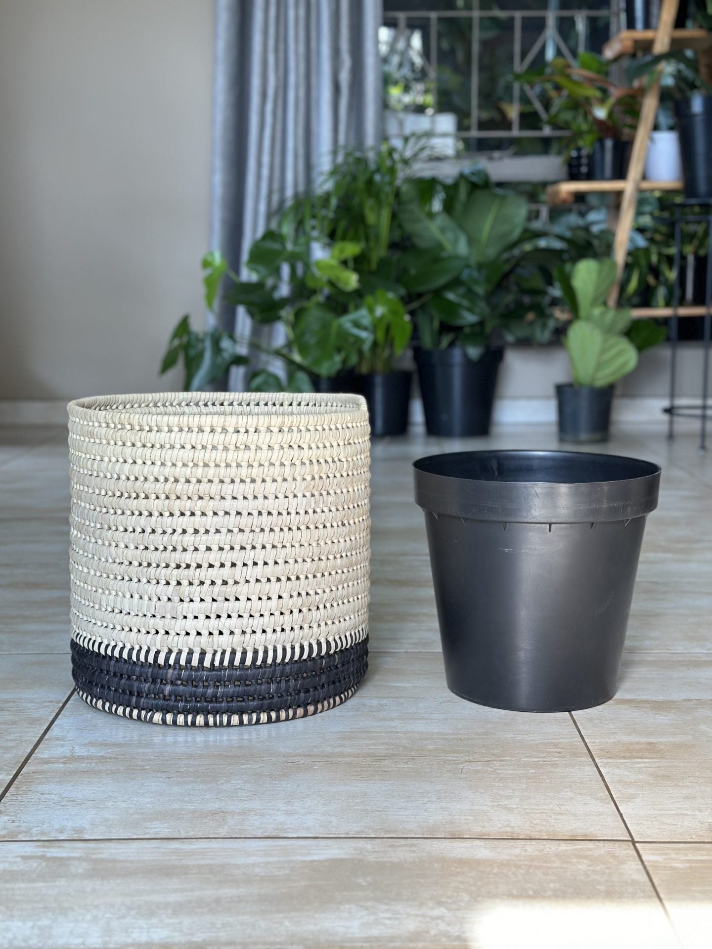 Black Base XL Basket